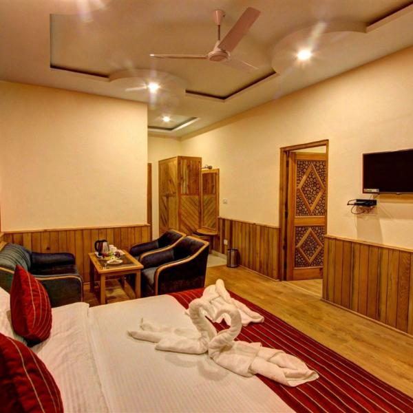 Hotel in Manali