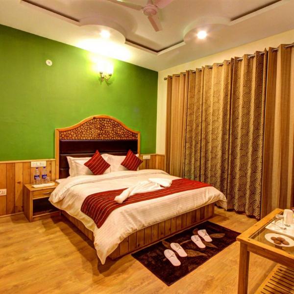 Hotel in Manali